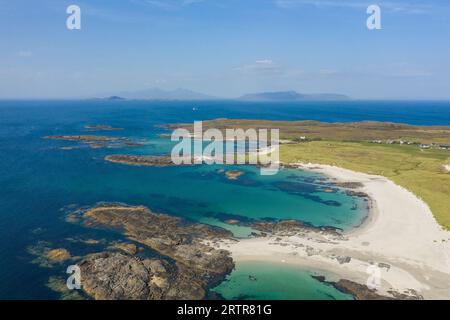 Die weißen Sandstrände und das türkisfarbene Wasser von Sanna Bay, Ardnamurchan Peninsula, Schottland, Großbritannien Stockfoto