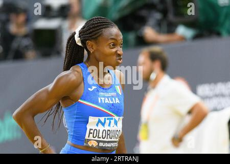 Budapest, Deutschland. August 2023. Budapest, Ungarn, 21. August 2023: Ayomide Folorunso (Italien) nach dem 400-Meter-Hürdenfinale bei den Leichtathletik-Weltmeisterschaften 2023 im Nationalen Leichtathletik-Zentrum in Budapest, Ungarn. (Sven Beyrich/SPP) Credit: SPP Sport Press Photo. Alamy Live News Stockfoto