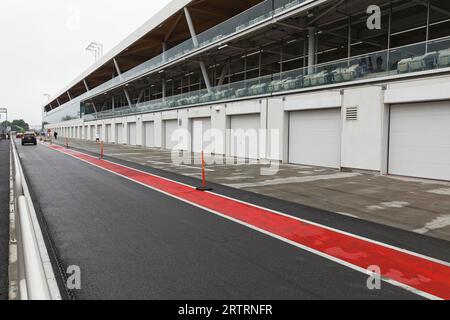 F1 Rennplatz, Paddock, Garagen in der Pitlane, Montreal, Provinz Quebec, Kanada Stockfoto