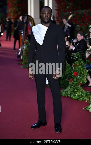 London, Großbritannien. September 2023. Stormzy Arrival at the Vogue World: London Event im Theatre Royal, Drury Lane. Quelle: Doug Peters/EMPICS/Alamy Live News Stockfoto