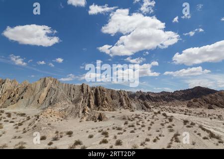 Spezielle geologische Formationen in der Quebrada de las Flechas in Nordwestargentina Stockfoto