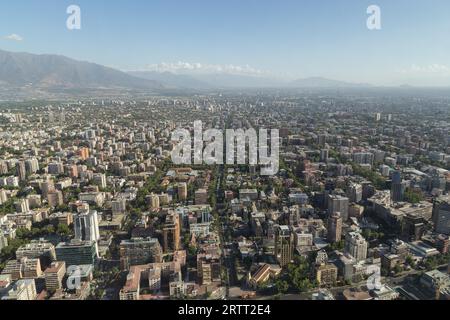 Panoramablick auf die Stadt vom Gran Torre Santiago in Santiago de Chile Stockfoto