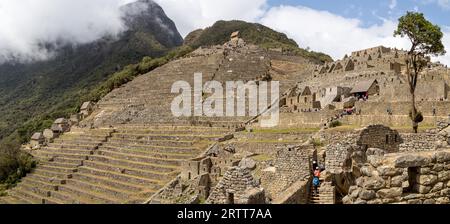 Aguas Calientes, Peru, 12. Oktober 2015: Ehemalige Bauernterrassen im berühmten Machu Picchu Stockfoto