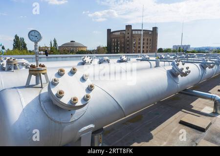 Pilotanlage für die Kraftstoffproduktion. Hier wird aus Kohlendioxid und Wasser kohlenstoffneutraler Brennstoff erzeugt. Alles, was benötigt wird, ist Wasser- und emissionsfrei Stockfoto