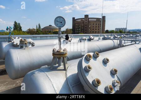 Pilotanlage für die Kraftstoffproduktion. Hier wird aus Kohlendioxid und Wasser kohlenstoffneutraler Brennstoff erzeugt. Alles, was benötigt wird, ist Wasser- und emissionsfrei Stockfoto