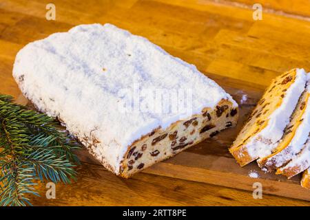 Erzgebirge Weihnachtsstollen, auch im Erzgebirge gibt es eine Stollen-Tradition, das typische Weihnachtsgebäck stammt zum Beispiel aus der sauer Stockfoto