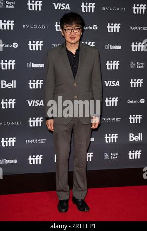 14. September 2023, Toronto, Ontario, Kanada: Regisseur Hur Jin-ho nimmt am 14. September 2023 während des Toronto International Film Festival 2023 in der Roy Thomson Hall in Toronto, Ontario, Kanada, an der Premiere von A Normal Family Teil. (Bild: © Angel Marchini/ZUMA Press Wire) NUR REDAKTIONELLE VERWENDUNG! Nicht für kommerzielle ZWECKE! Stockfoto