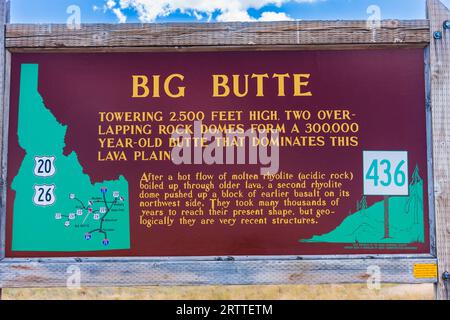 Schild in Idaho, das die Geologie der Stümpfe in der Hochwüstenregion der Snake River Plains beschreibt. Stockfoto