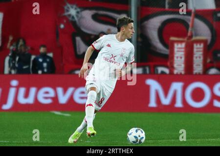 Buenos Aires, Argentinien. September 2023. Hector Fertoli von Huracan während des Spiels für die 4. Runde des Argentinischen Liga Profesional de Fútbol Binance Cup im Ricardo Bochini Stadion ( Credit: Néstor J. Beremblum/Alamy Live News) Stockfoto