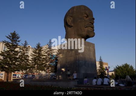 RUSSLAND. REPUBLIK BURJATIEN. OSTSIBIRIEN. ULAN UDE. STATUE VON LENIN Stockfoto