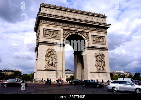 Der Arc de Triomphe in Paris Frankreich Stockfoto