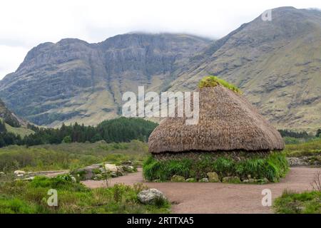 Traditionelles Erdhaus in Glencoe Schottland Stockfoto