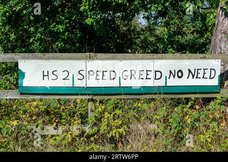 Great Missenden, Großbritannien. September 2023. High-Speed Rail HS2 Kunstwerke in Great Misseden, Buckinghamshire. In der Presse wurde weithin berichtet, dass Premierminister Rishi Sunak und Bundeskanzler Jeremy Hunt "in Diskussionen über die Abschaffung der zweiten Phase des HS2-Projekts sind, da die Kosten aufgrund schwerer Verzögerungen spiralförmig sind". Wenn ja, würde dies bedeuten, dass die HS2 Phase 2 von Birmingham nach Manchester abgesagt würde. Der Eastern Leg von Birmingham nach Leeds wurde bereits abgesagt. Quelle: Maureen McLean/Alamy Live News Stockfoto