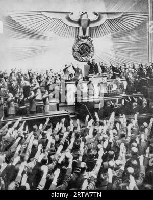 Am 6. Oktober 1939 hielt Adolf Hitler eine Rede im Reichstag, in der er den britischen und französischen Führern eine Reihe von Feindseligkeiten vorschlug. Sie wurde mit der Begründung abgelehnt, dass Hitlers Wort nicht vertrauenswürdig sei. Stockfoto