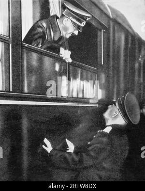 Ein Treffen zwischen Adolf Hitler und Benito Mussolini in Brennero an der Grenze zwischen Italien und Österreich während der Diskussionen über Italiens Rolle im Secon-Weltkrieg am 18. März 1940. Stockfoto