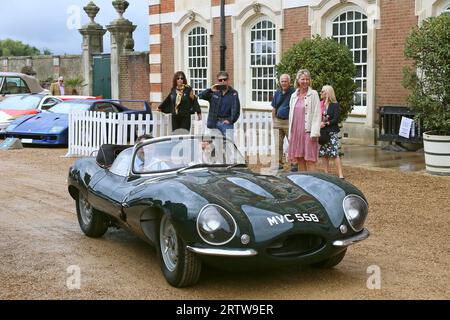 Jaguar XKSS (1956) (Jahrzehnte Gewinner: 1950er), Concours of Elegance 2023, Hampton Court Palace, London, Großbritannien, Europa Stockfoto