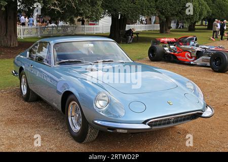 Ferrari 330 GTC Speciale (1967), Concours of Elegance 2023, Hampton Court Palace, London, Großbritannien, Europa Stockfoto