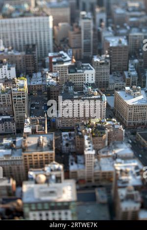 Miniaturansicht von Manhattan von oben vertikal Stockfoto