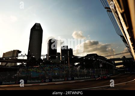 Singapur, Singapur. September 2023. Charles Leclerc (MON) Ferrari SF-23. 15.09.2023. Formel-1-Weltmeisterschaft, Rd 16, Singapur Grand Prix, Marina Bay Street Circuit, Singapur, Übungstag. Auf dem Foto sollte Folgendes stehen: XPB/Press Association Images. Quelle: XPB Images Ltd/Alamy Live News Stockfoto