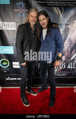 Los Angeles, USA. September 2023. Schauspieler Yan Birch, Schauspieler Billy Wirth besuchte Los Angeles Film Premiere NEAR US ALL im Laemmles Town Center 5, Los Angeles, CA 14. September 2023 Credit: Eugene Powers/Alamy Live News Stockfoto