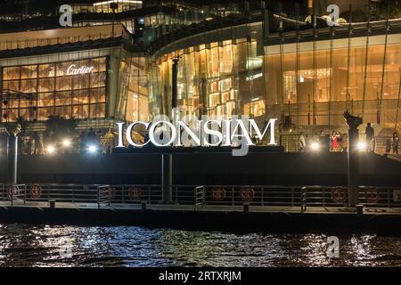 Bangkok, Thailand - 31. Januar 2019: Iconsiam, eine Mischnutzungsanlage am Ufer des Flusses Chao Phraya in Bangkok. Das neueste High-End-Shopping Stockfoto