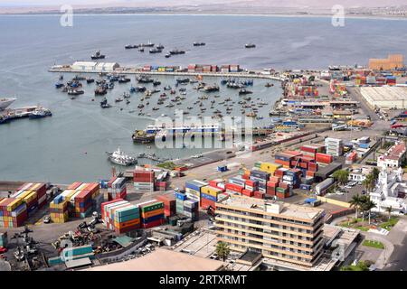 Arica Hafen von Morro de Arica aus gesehen. Norte Grande de Chile, Region de Arica y Paranicota. Panoramablick. Stockfoto