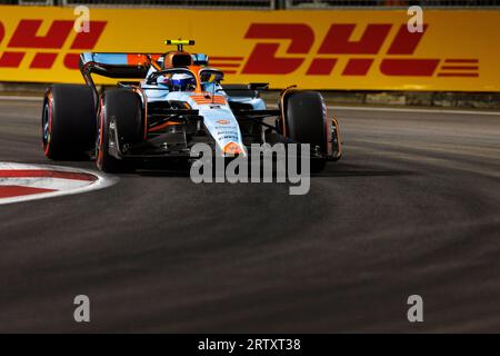 Marina Bay Street Circuit, Singapur. September 2023. 2023 Formel 1 Singapur Airlines Singapur Grand Prix; Free Practice Day; Nummer 2 Williams Fahrer Logan Sargeant während Training 2 Credit: Action Plus Sports/Alamy Live News Stockfoto