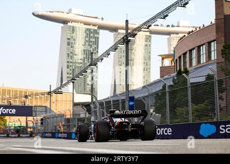 Singapur, Singapur. September 2023. #2 Logan Sargeant (USA, Williams Racing), F1 Grand Prix von Singapur auf dem Marina Bay Street Circuit am 15. September 2023 in Singapur. (Foto: HOCH ZWEI) Credit: dpa/Alamy Live News Stockfoto
