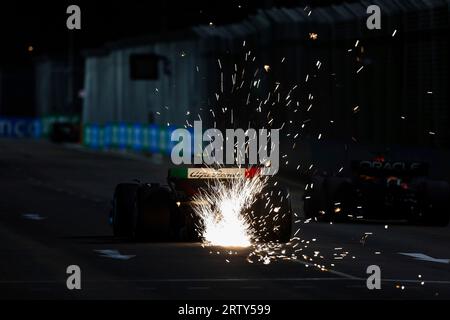 Singapur, Singapur. September 2023. #24 Guanyu Zhou (CHN, Alfa Romeo F1 Team), F1 Grand Prix von Singapur auf dem Marina Bay Street Circuit am 15. September 2023 in Singapur. (Foto: HOCH ZWEI) Credit: dpa/Alamy Live News Stockfoto