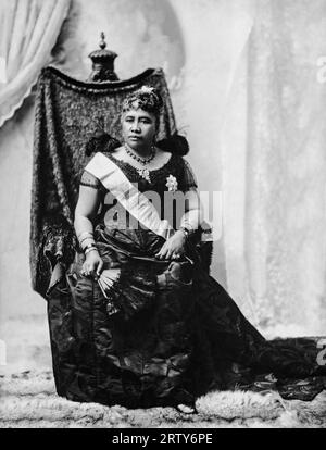 Honolulu, Hawaii 1891 Ein Porträt von Liliuokalani, dem letzten Herrscher der Kamehameha-Dynastie, der das hawaiianische Königreich regierte, auf ihrem Thron. Stockfoto