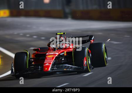 Singapur, Singapur. September 2023. #55 Carlos Sainz (ESP, Scuderia Ferrari), F1 Grand Prix von Singapur auf dem Marina Bay Street Circuit am 15. September 2023 in Singapur, Singapur. (Foto: HOCH ZWEI) Credit: dpa/Alamy Live News Stockfoto