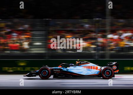 Singapur, Singapur. September 2023. #2 Logan Sargeant (USA, Williams Racing), F1 Grand Prix von Singapur auf dem Marina Bay Street Circuit am 15. September 2023 in Singapur. (Foto: HOCH ZWEI) Credit: dpa/Alamy Live News Stockfoto