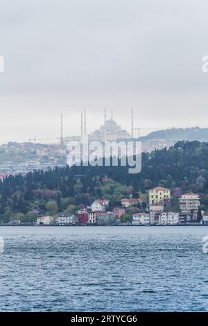 Bootsfahrt im Istanbuls Bosporus Stockfoto