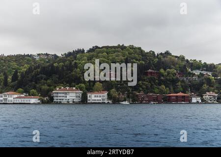 Bootsfahrt im Istanbuls Bosporus Stockfoto