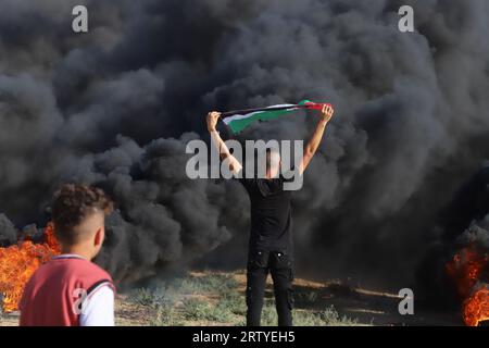 15. September 2023, Gaza-Stadt, Gaza-Streifen, Palästina: Ost-Gaza-Stadt, Dutzende Palästinenser haben einen Protest entlang der Grenze gegen Israel. (Bild: © Doaa Albaz/Quds Net News über ZUMA Press Wire) NUR REDAKTIONELLE VERWENDUNG! Nicht für kommerzielle ZWECKE! Stockfoto