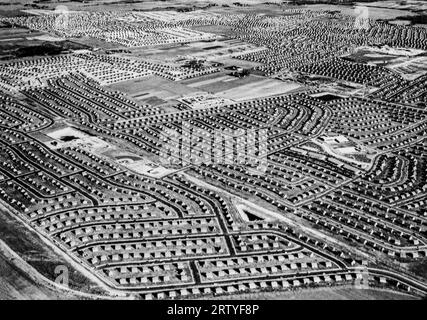 Levittown, New York um 1949 eine Luftaufnahme der Wohnsiedlung, die nach dem Zweiten Weltkrieg auf Long Island errichtet wurde Stockfoto