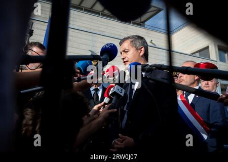 Marseille, Frankreich. September 2023. Gerald Darmanin spricht mit der Presse. Gerald Darmanin, französischer Minister für Inneres und Überseegebiete, weiht die neuen Gebäude der RAID-Polizeiabteilung in Marseille ein. Quelle: SOPA Images Limited/Alamy Live News Stockfoto