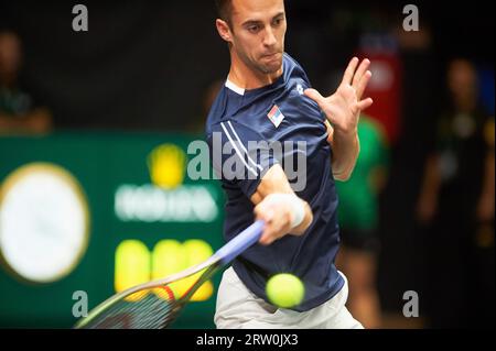 Valencia, Spanien. September 2023. Laslo Djere aus Serbien in Aktion während des DAVIS CUP, Spanien gegen Serbien, im Pabellon Municipal de Fuente San Luis. Endstand; Spanien 0:2 Serbien Credit: SOPA Images Limited/Alamy Live News Stockfoto