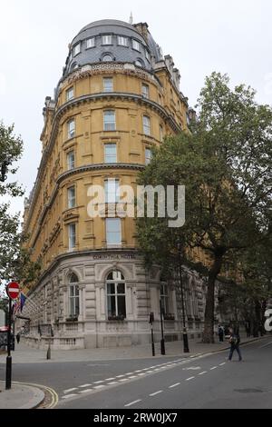 Außenansicht des Corinthia Whitehall Place, London UK September 2023 Stockfoto