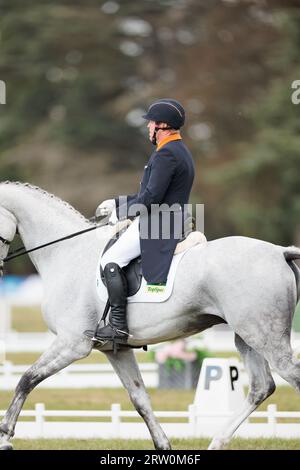 Andrew Heffernan aus den Niederlanden mit Gideon II während des CCI-L 4* Dressurtests bei den Blenheim Palace International Horse Trials am 15. September 2023, Vereinigtes Königreich (Foto: Maxime David/MXIMD Pictures - mximd.com) Credit: MXIMD Pictures/Alamy Live News Stockfoto