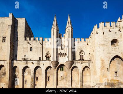 Palast der Päpste oder Palais des Papes in Avignon, Südfrankreich Stockfoto