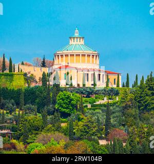 Wallfahrtskirche der Madonna von Lourdes oder Santuario della Madonna di Lourdes in Verona, Venetien in Italien Stockfoto