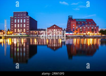 Innenhafen oder Inner Harbor District in der Stadt Duisburg, Deutschland Stockfoto
