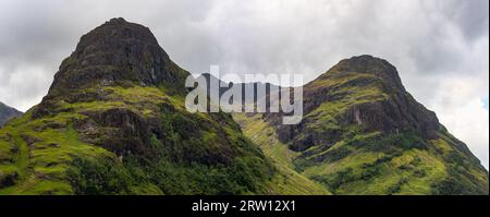 Die Berge, die Three Sisters genannt werden, liegen im spektakulären Glencoe Valley in Schottland. Stockfoto