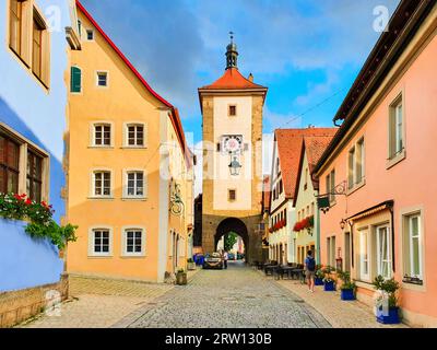 Plonlein-Platz und Siebersturm-Turm in der Altstadt von Rothenburg ob der Tauber. Rothenburg Tauber ist eine Stadt im Freistaat Bayern. Stockfoto