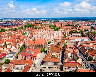 Nürnberger Altstadt Luftpanorama. Nürnberg ist die zweitgrößte Stadt des bayerischen Bundesstaates in Deutschland. Stockfoto