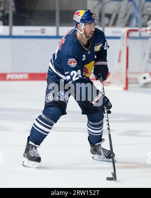 München, Deutschland. September 2023. Eishockey: DEL, EHC Red Bull München - Düsseldorfer EG, Hauptrunde, 1. Spieltag im Olympia-Eissportzentrum. Jonathon Blum von München in Aktion. Quelle: Sven Hoppe/dpa/Alamy Live News Stockfoto