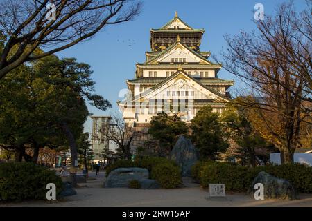 Osaka, Japan, 10. Dezember 2014: Foto der historischen Burg Stockfoto