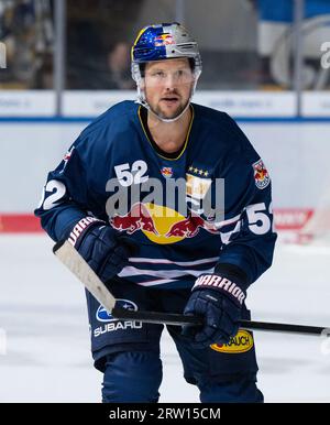 München, Deutschland. September 2023. Eishockey: DEL, EHC Red Bull München - Düsseldorfer EG, Hauptrunde, 1. Spieltag im Olympia-Eissportzentrum. Patrick Hager von München in Aktion. Quelle: Sven Hoppe/dpa/Alamy Live News Stockfoto