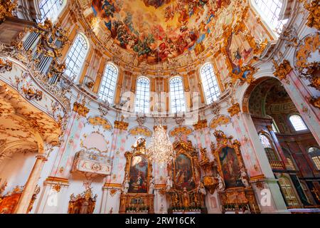 Ettal, Deutschland - 03. Juli 2021: Kloster Ettal im Inneren, es ist ein Benediktinerkloster in der Ortschaft Ettal in der Nähe von Oberammergau und Garmisch-Partenk Stockfoto